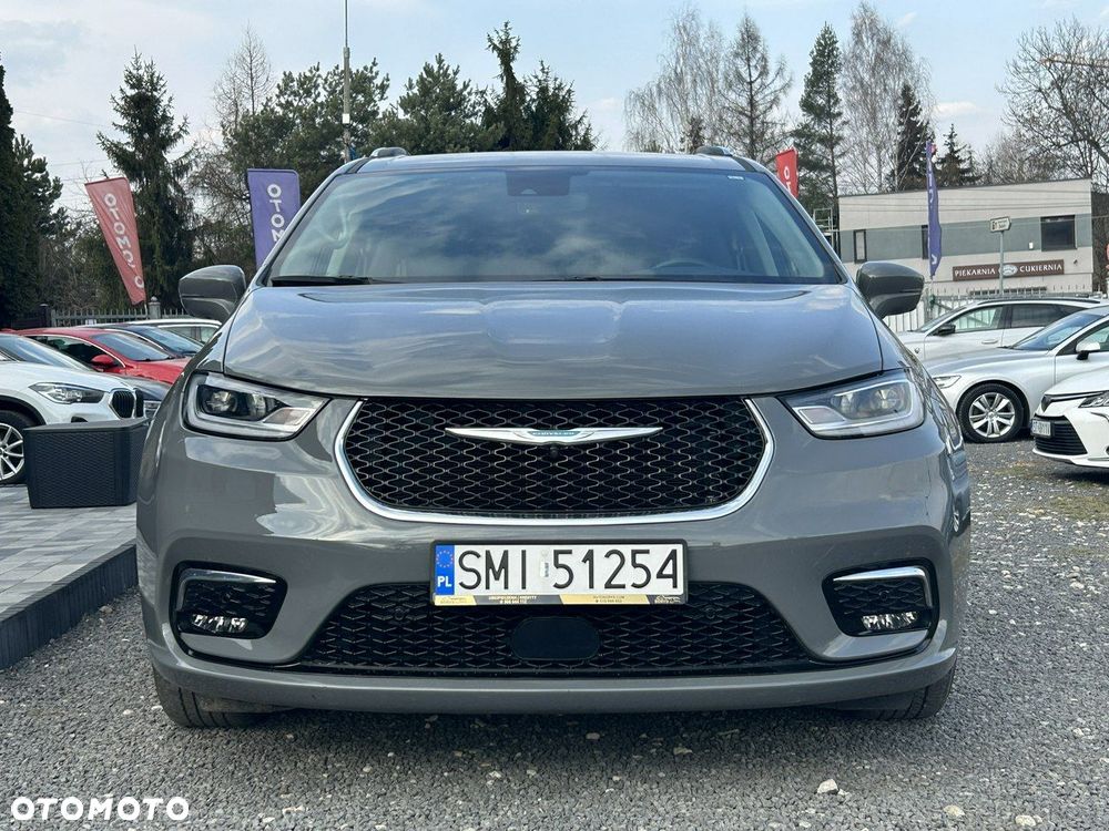 Chrysler Pacifica - 4