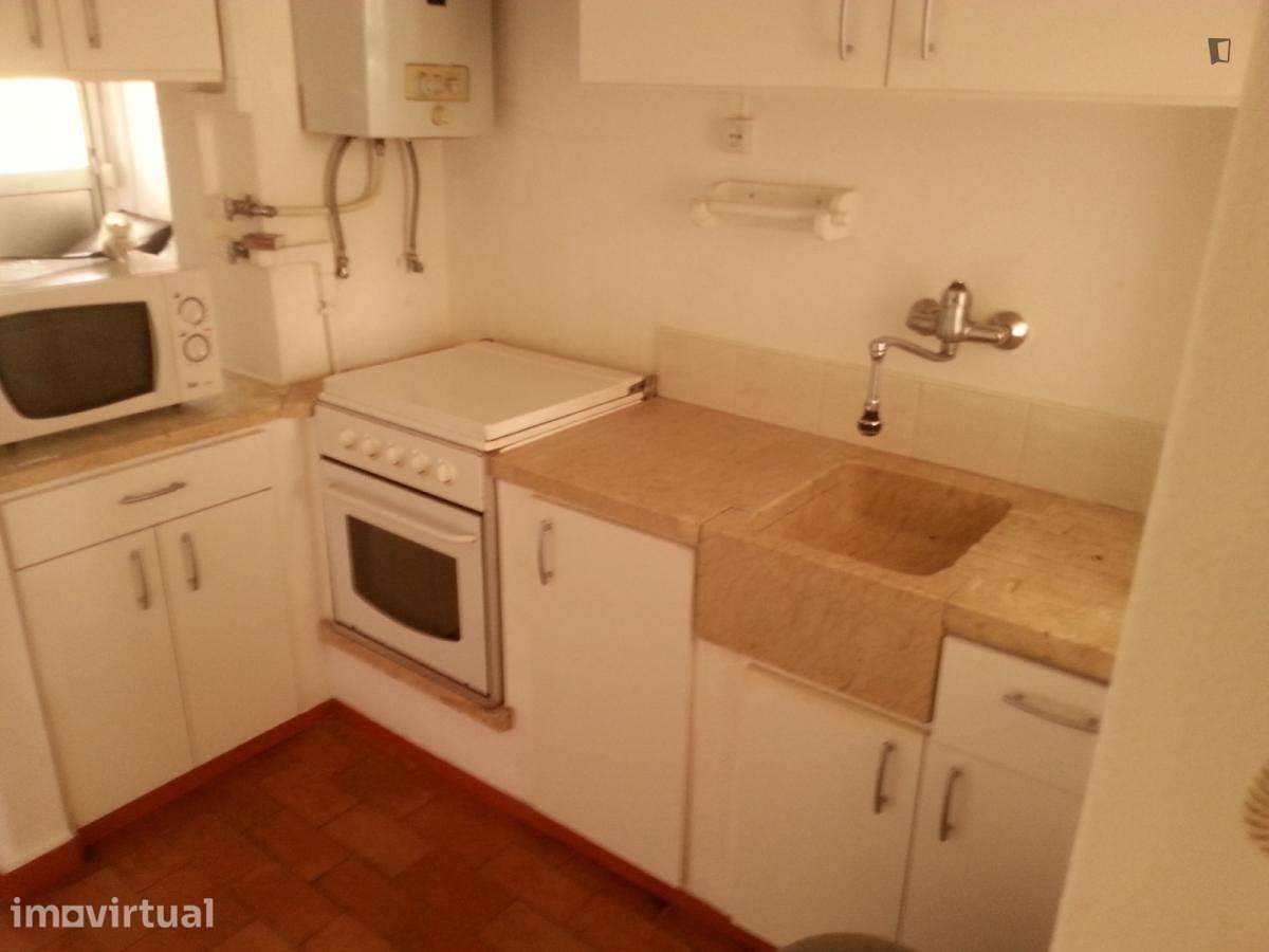 Quarto - localizado em Olivais Lisbon - Grande imagem: 3/4