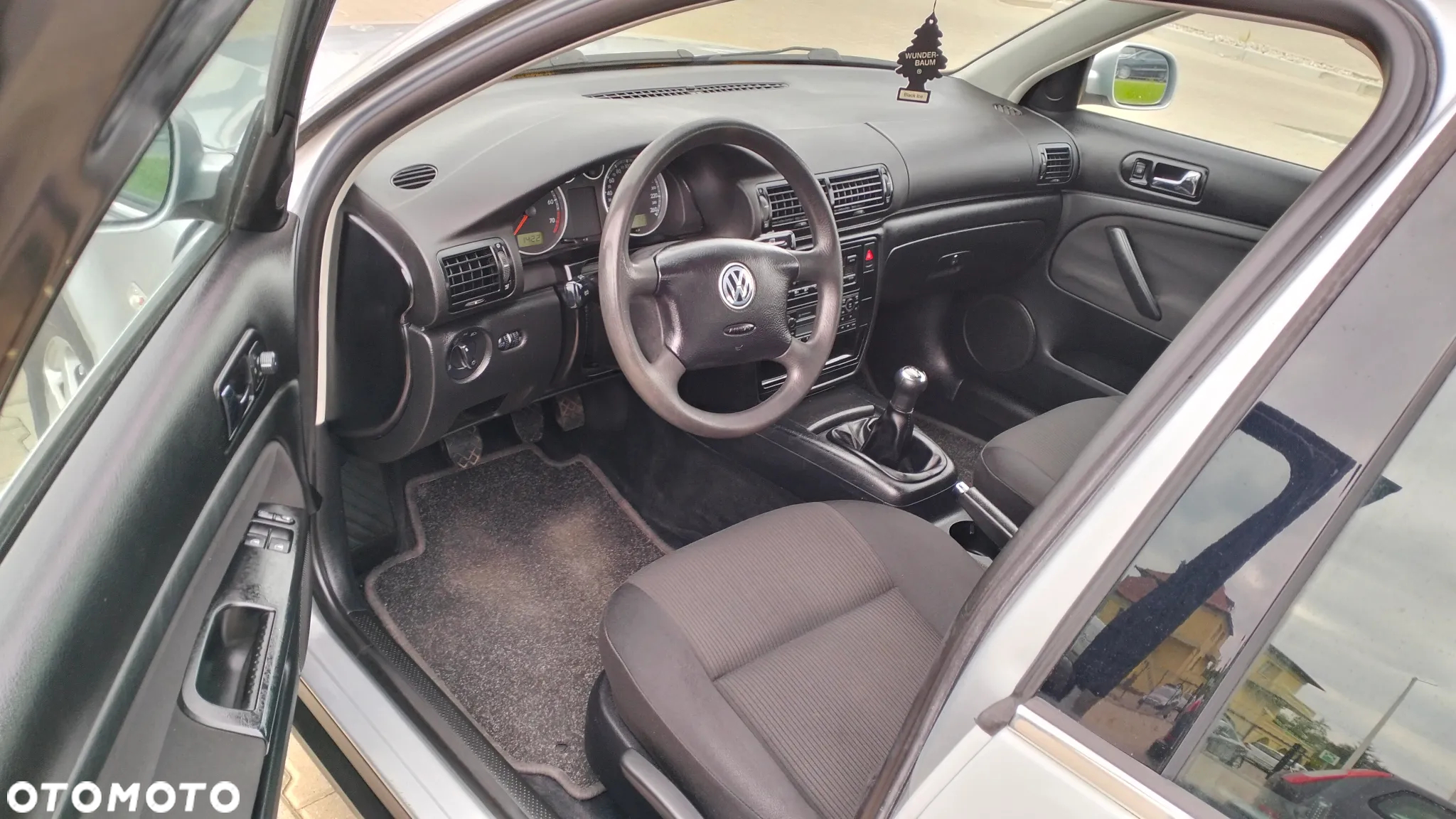 Volkswagen Passat - 15