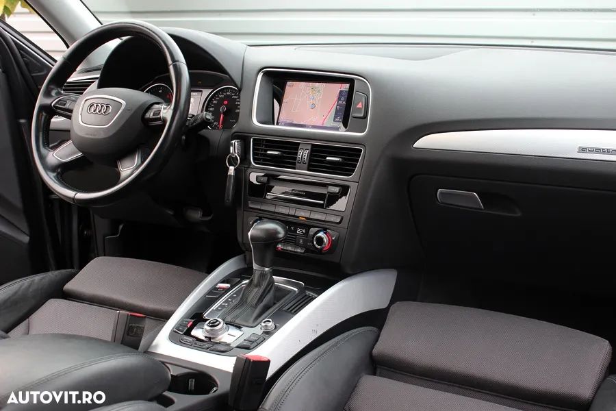 Audi Q5 2.0 40 TDI quattro S tronic Sport - 24