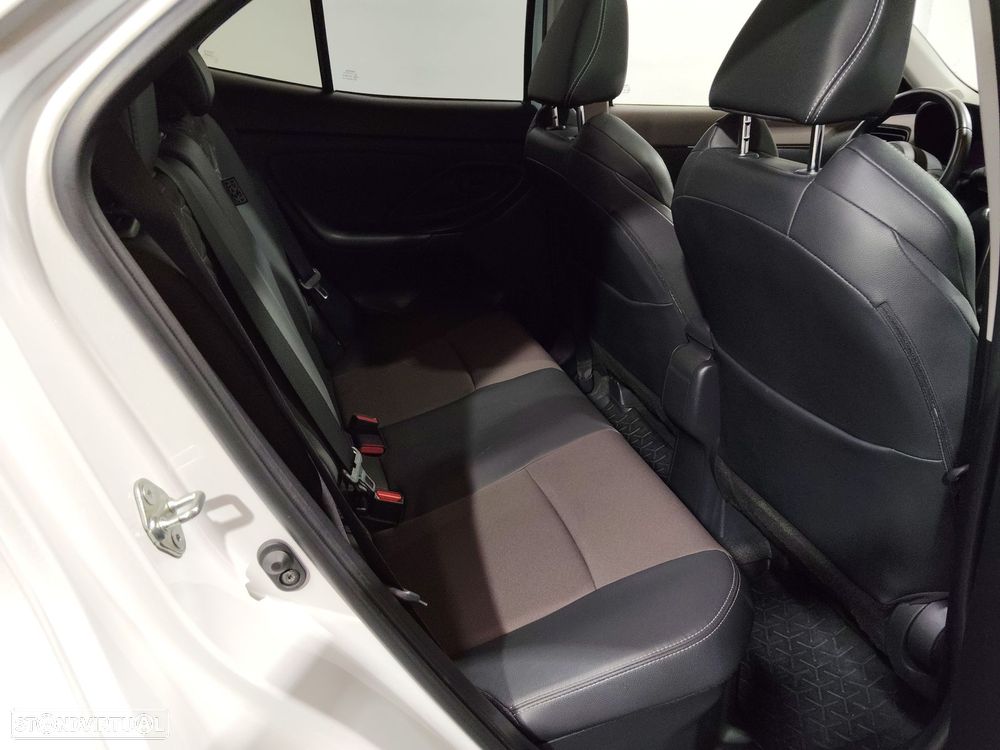 Toyota Yaris Cross 1.5 HDF Luxury - 7