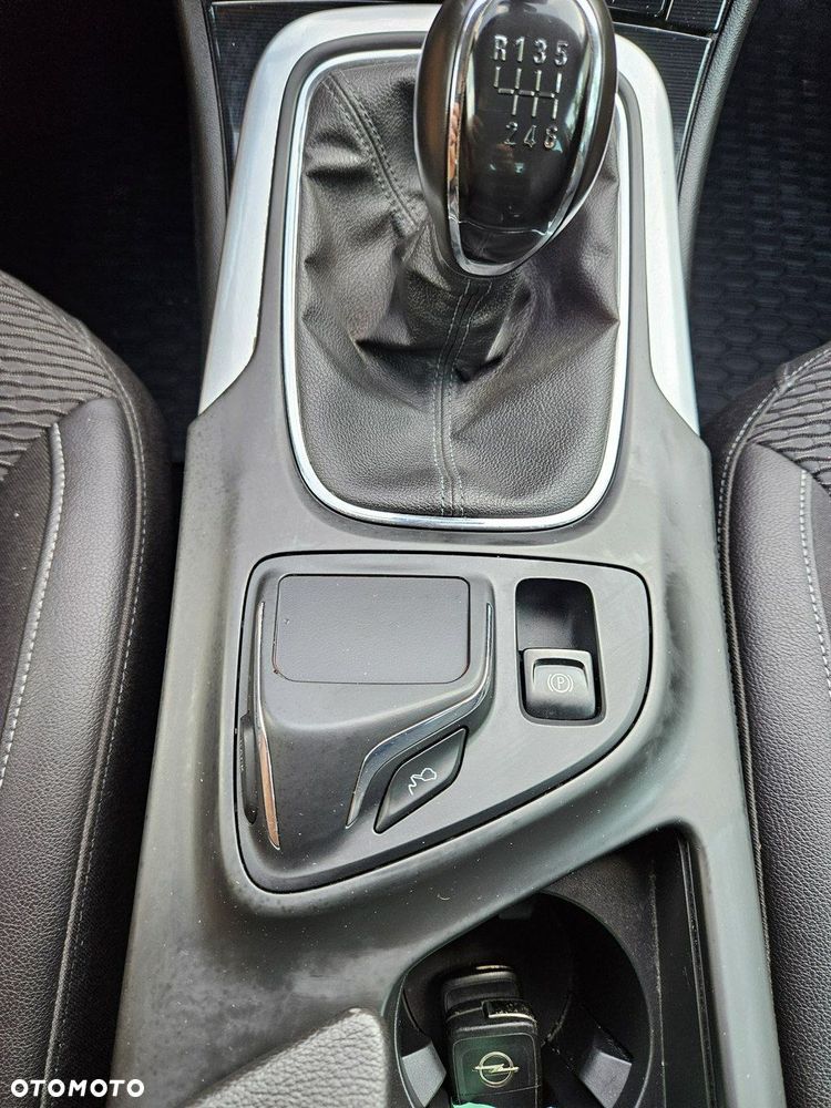 Opel Insignia - 16