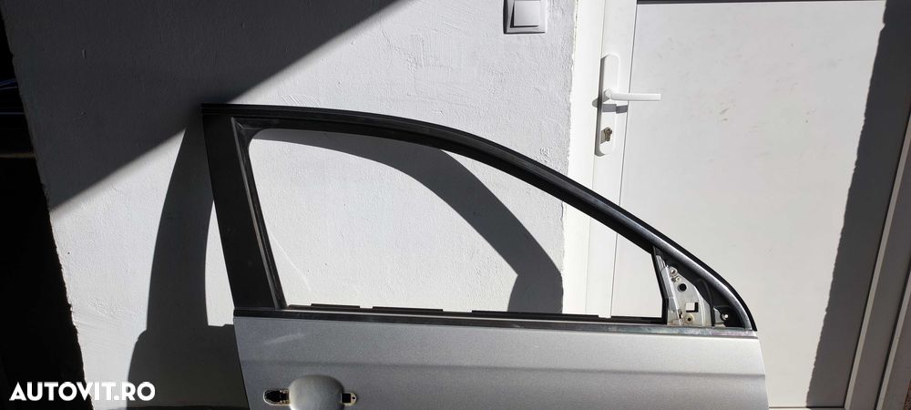 Usa fata dreapta volkswagen vw JETTA an 2007 cod culoare LA7W - 3