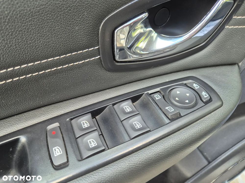 Renault Scenic Energy dCi 130 Euro 6 S&S Bose Edition - 24