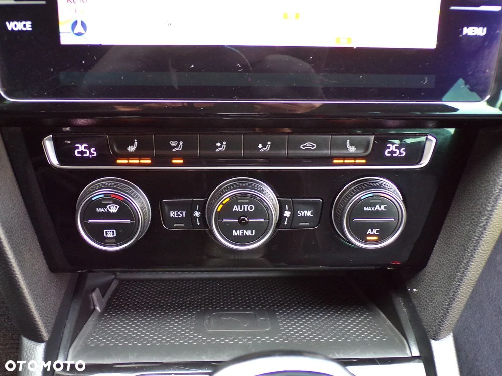Volkswagen Passat Variant 2.0 TDI (BlueMotion Technology) Comfortline - 25
