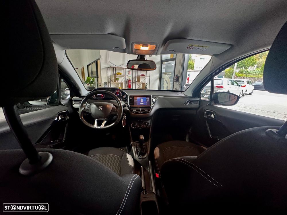 Peugeot 208 1.2 PureTech Style - 14
