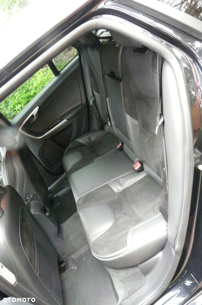 Volvo V60 D4 AWD Geartronic - 17
