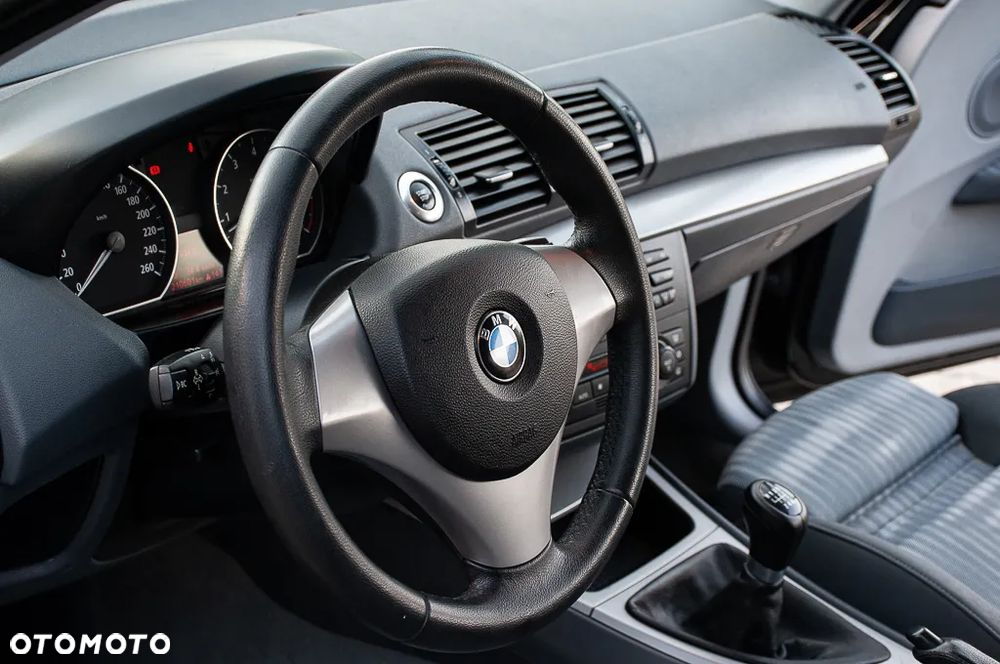 BMW Seria 1 130i - 21