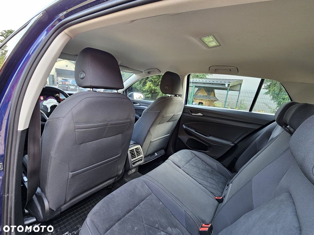 Volkswagen Golf 1.5 eTSI Style DSG - 26