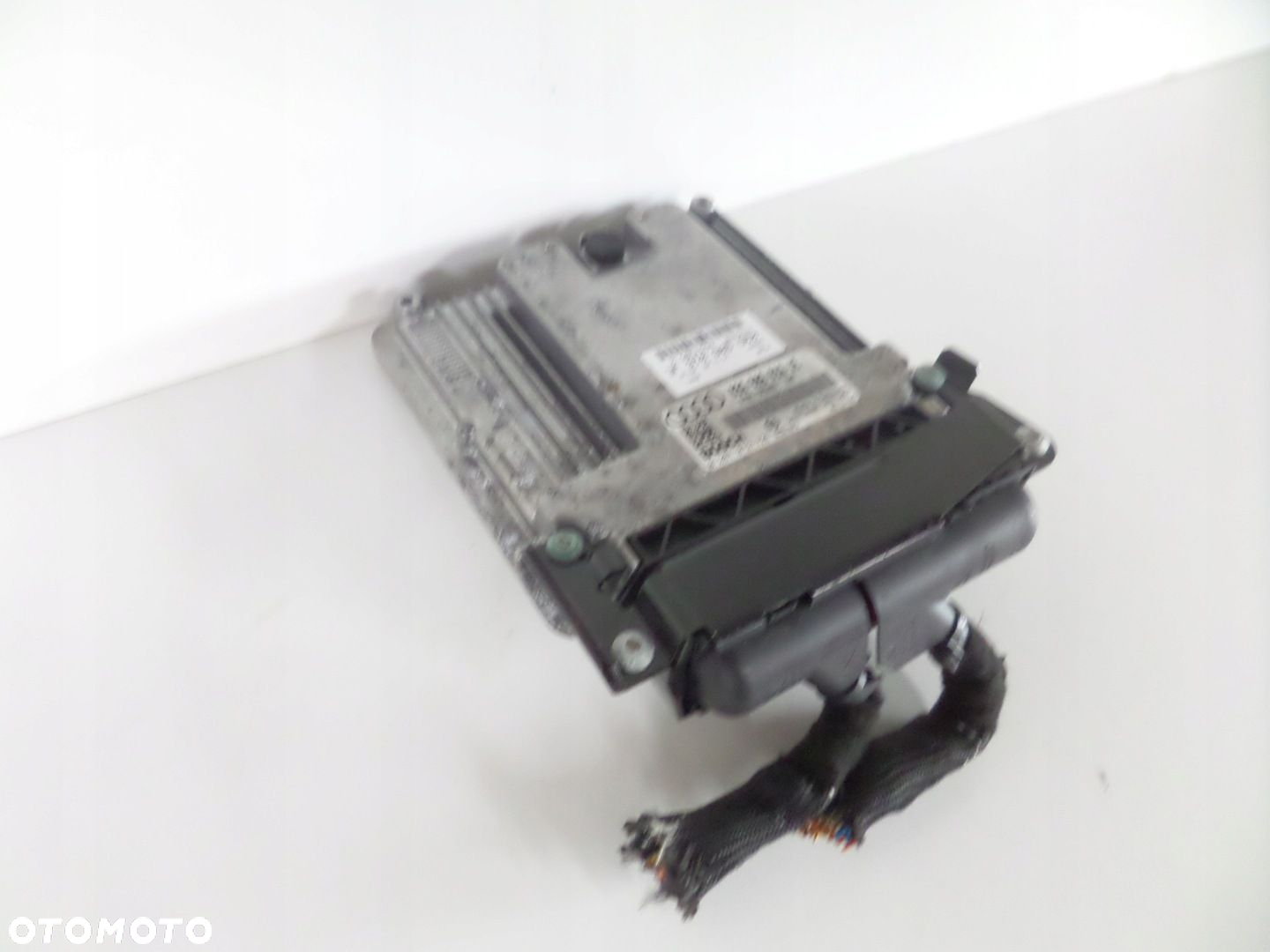 Komputer sterownik silnika AUDI A4 B7 04- 2.0TDI - 2