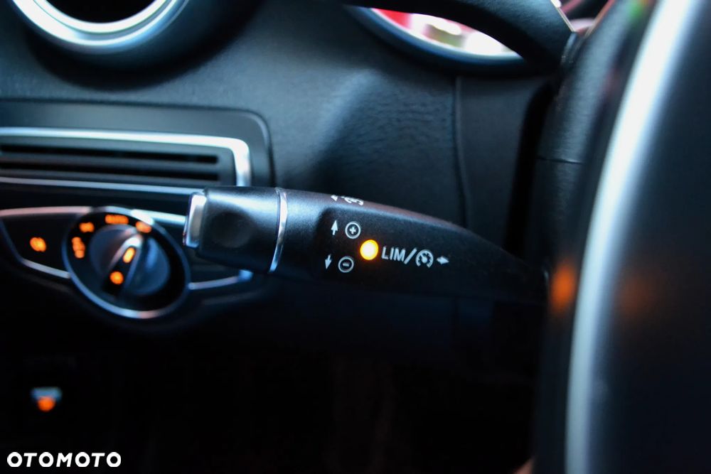 Mercedes-Benz Klasa C 200 4-Matic 7G-TRONIC - 25