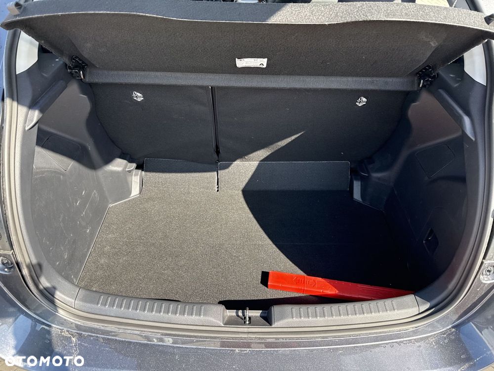 Toyota Yaris - 25