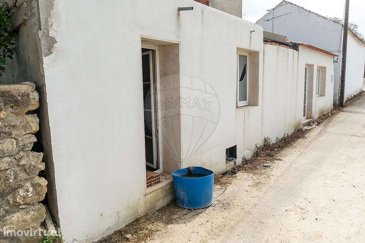 Moradia T2 para venda - Grande imagem: 2/12