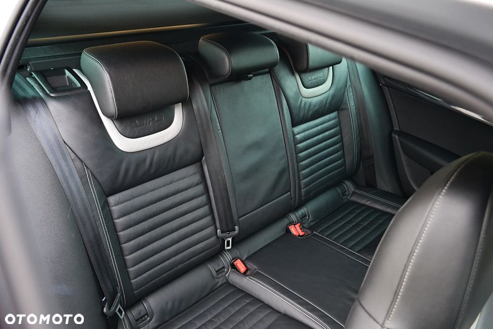 Skoda Octavia 2.0 TDI DSG RS - 23