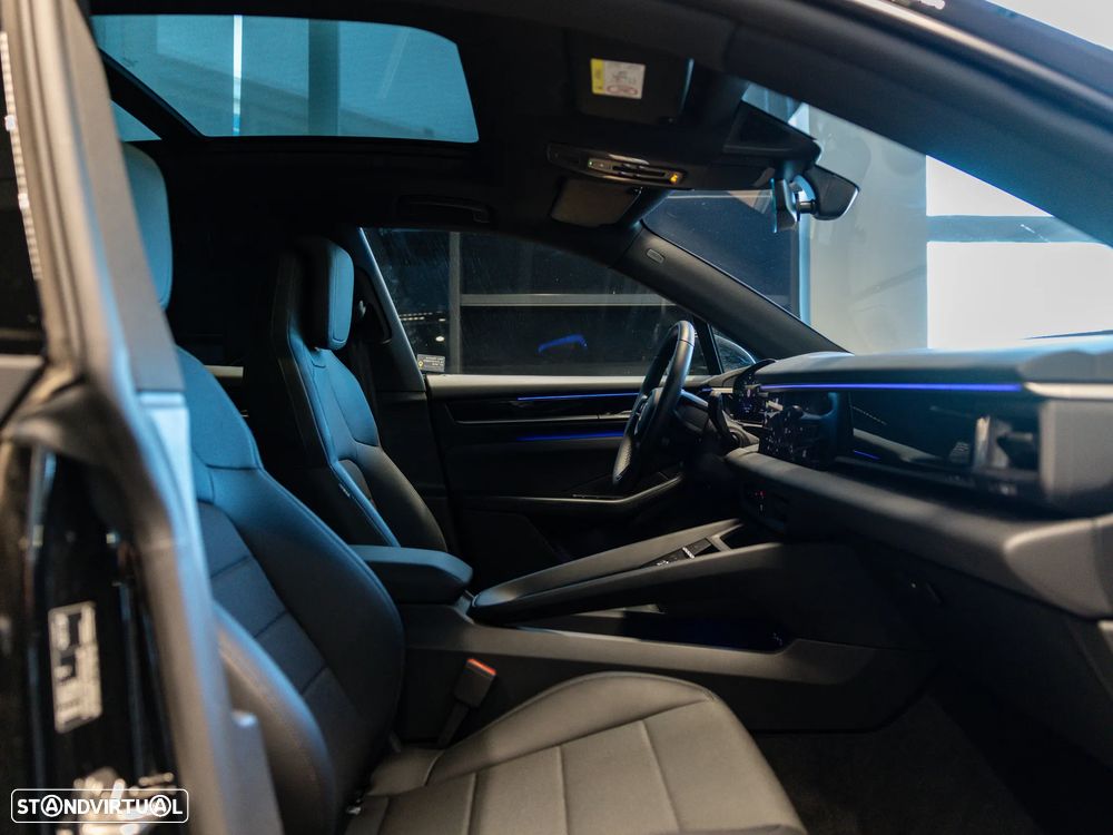 Porsche Macan Electric - 26