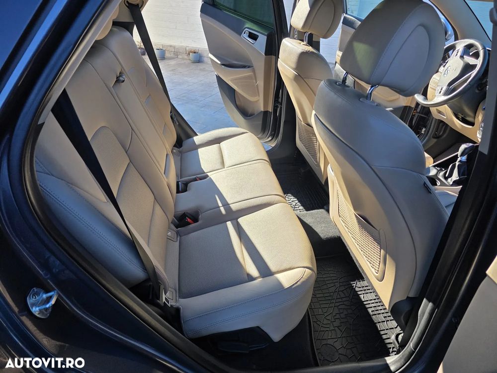 Hyundai Tucson - 8