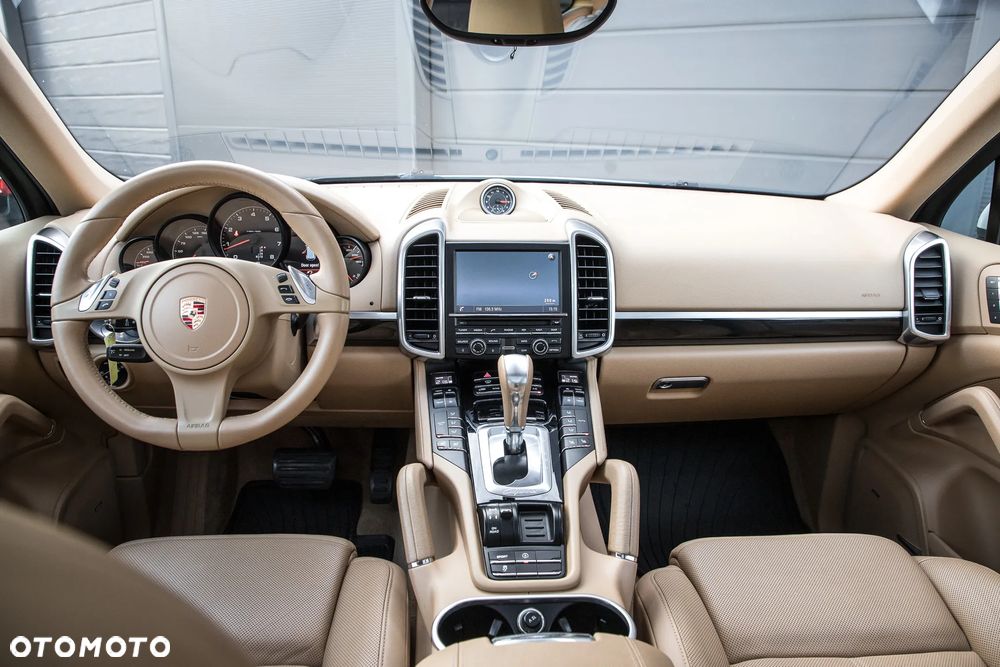 Porsche Cayenne - 20