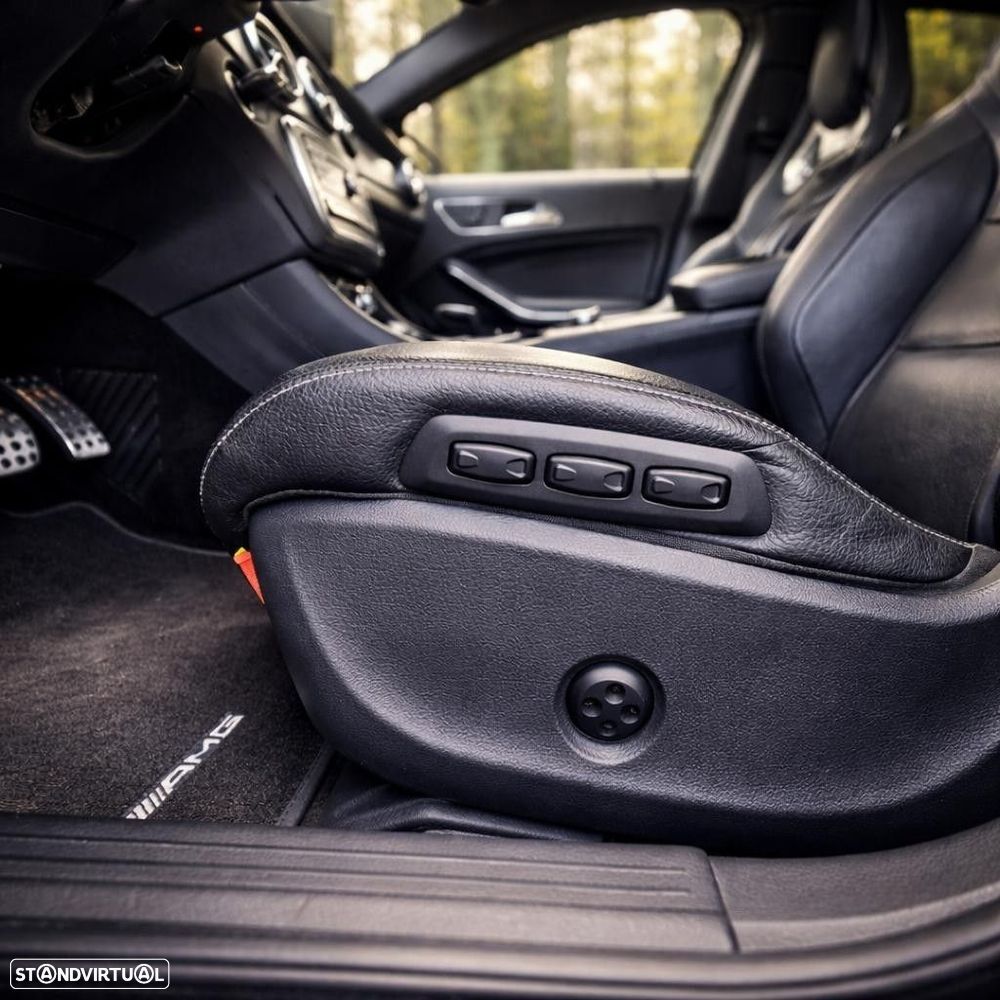 Mercedes-Benz GLA 45 AMG 4-Matic - 11