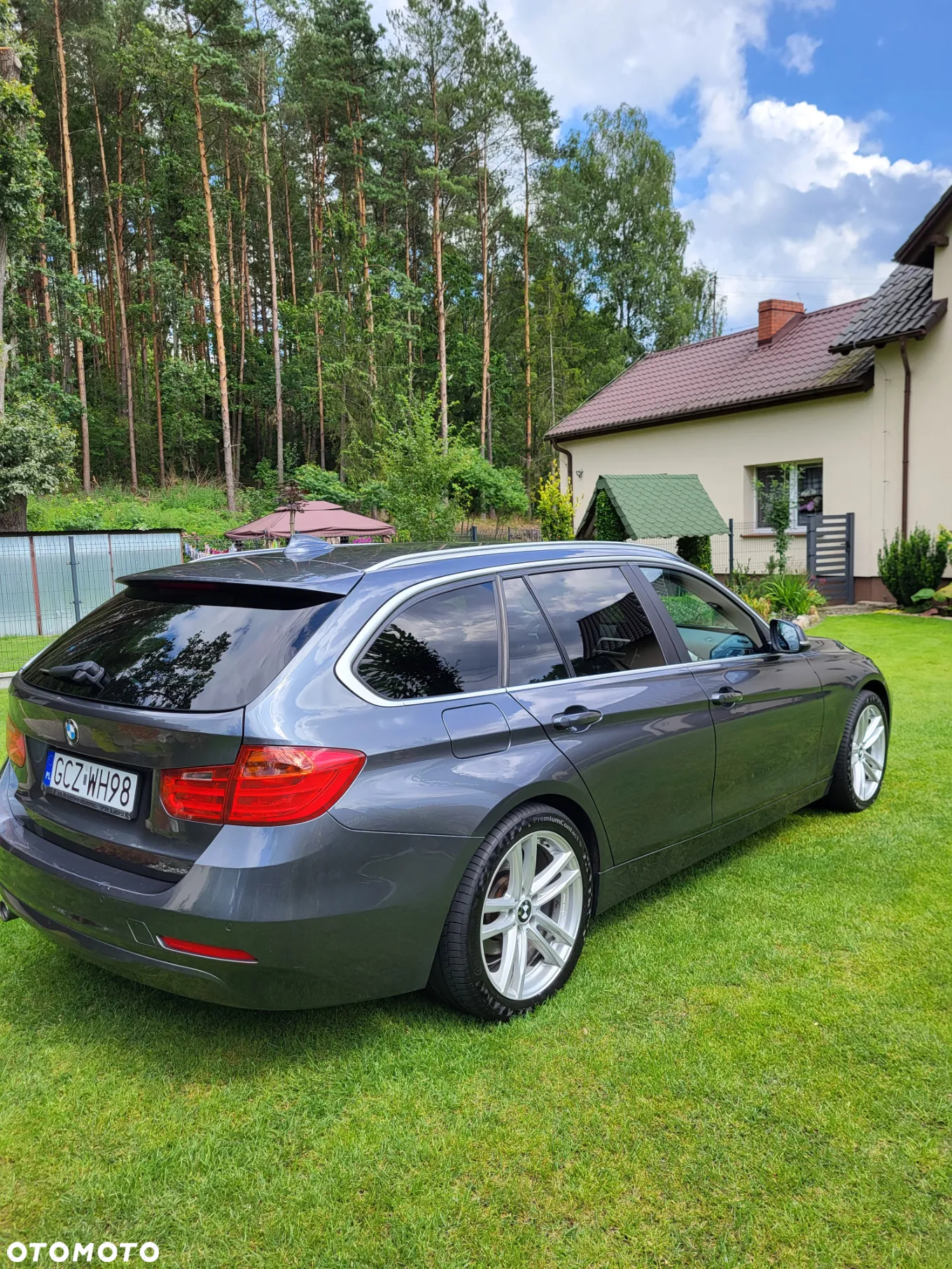 BMW Seria 3 318d Touring - 12