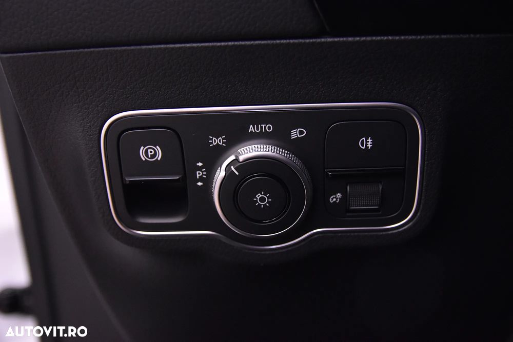 Mercedes-Benz GLA - 15