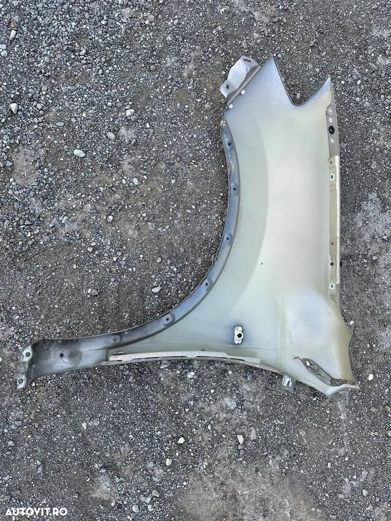 Aripa stanga dreapta fata nissan qashqai - 2