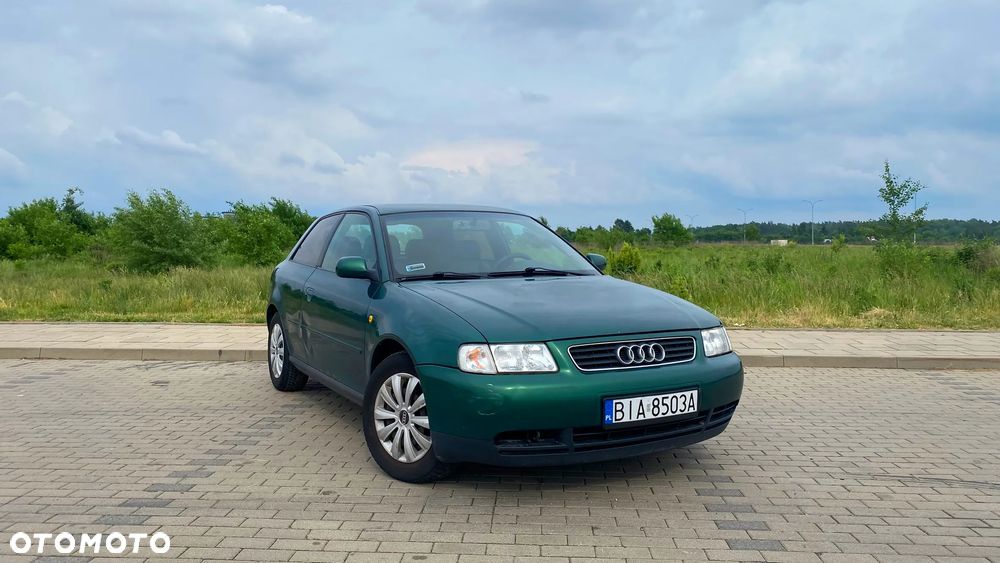 Audi A3 3-drzwiowe 1.8 Ambiente - 1
