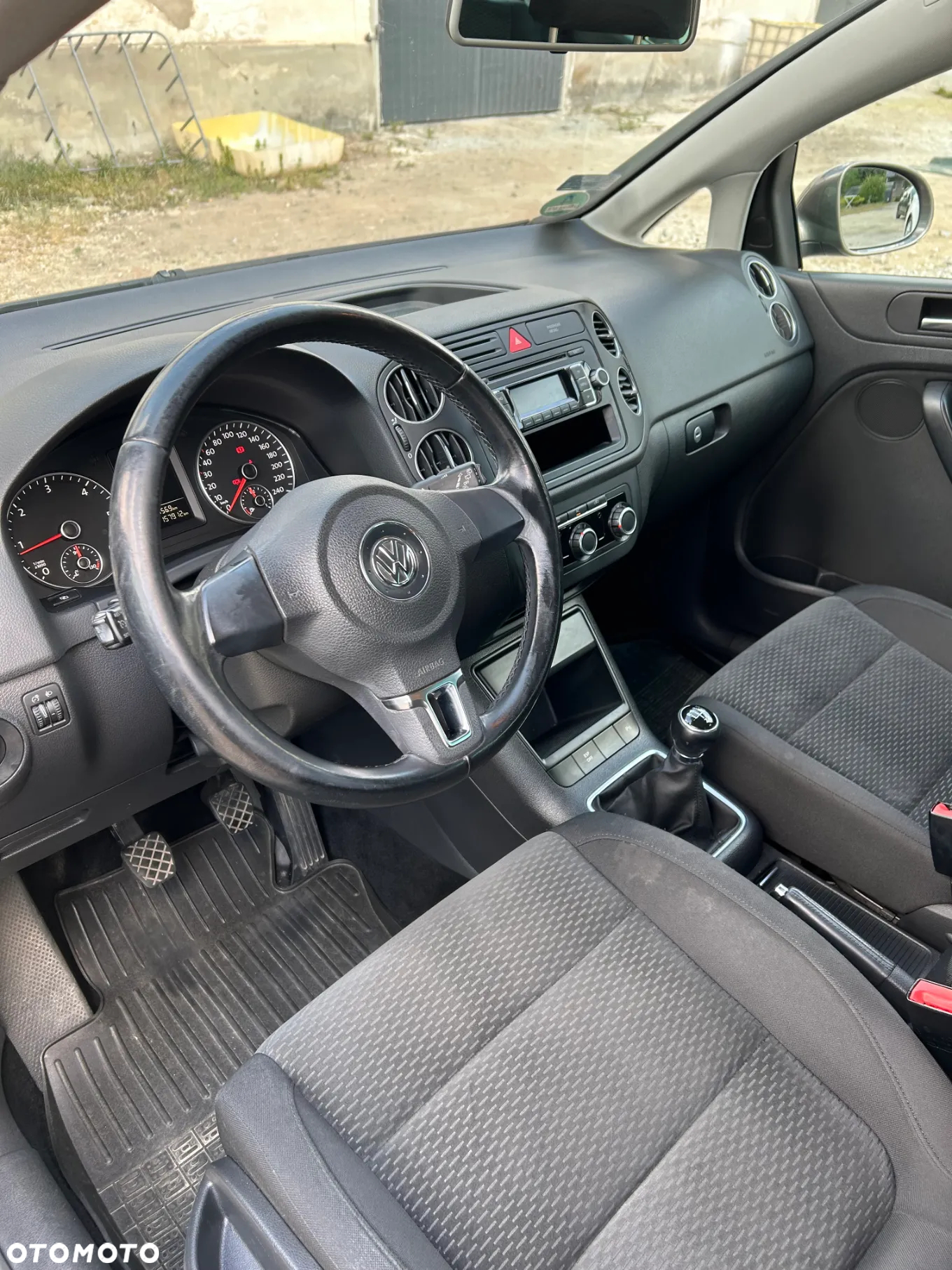 Volkswagen Golf VI 1.6 TDI Comfortline - 4