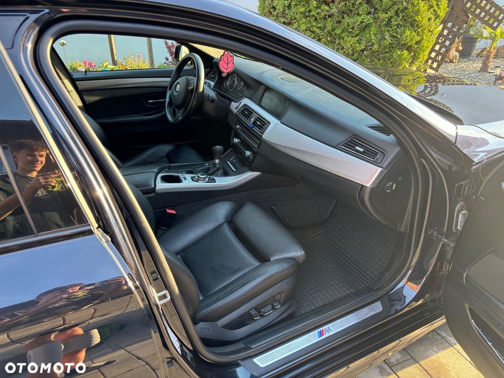 BMW Seria 5 530d Luxury Line - 11