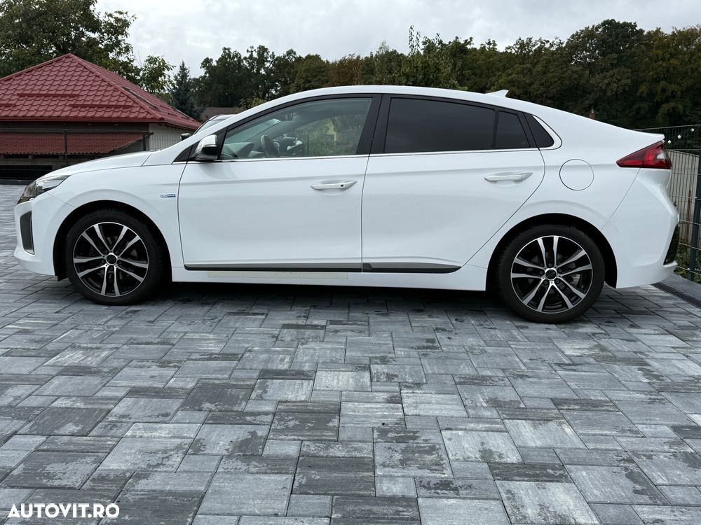 Hyundai IONIQ Hybrid 1.6 GDI Premium - 2