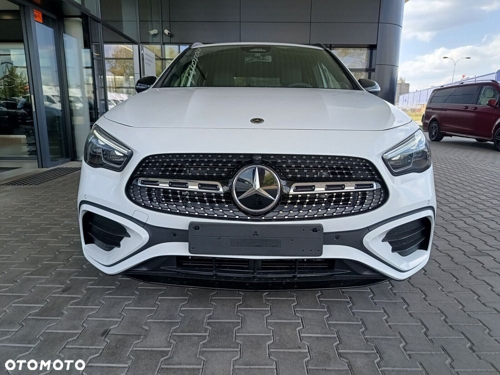 Mercedes-Benz GLA - 2