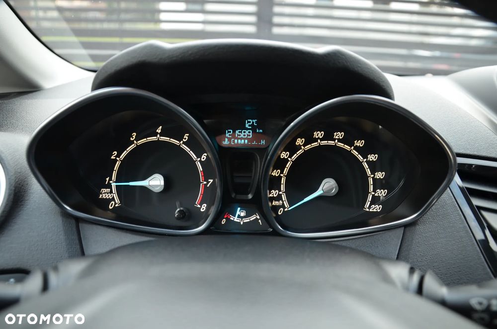 Ford Fiesta 1.0 EcoBoost STart-Stop Titanium - 23