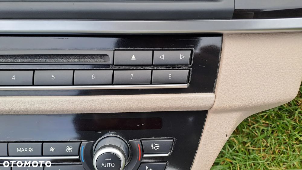 BMW F10 F11 DESKA ROZDZIELCZA KONSOLA KOKPIT EU - 9