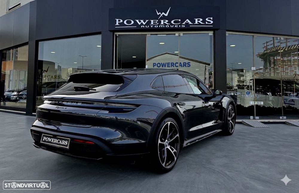Porsche Taycan Cross Turismo 4 - 6
