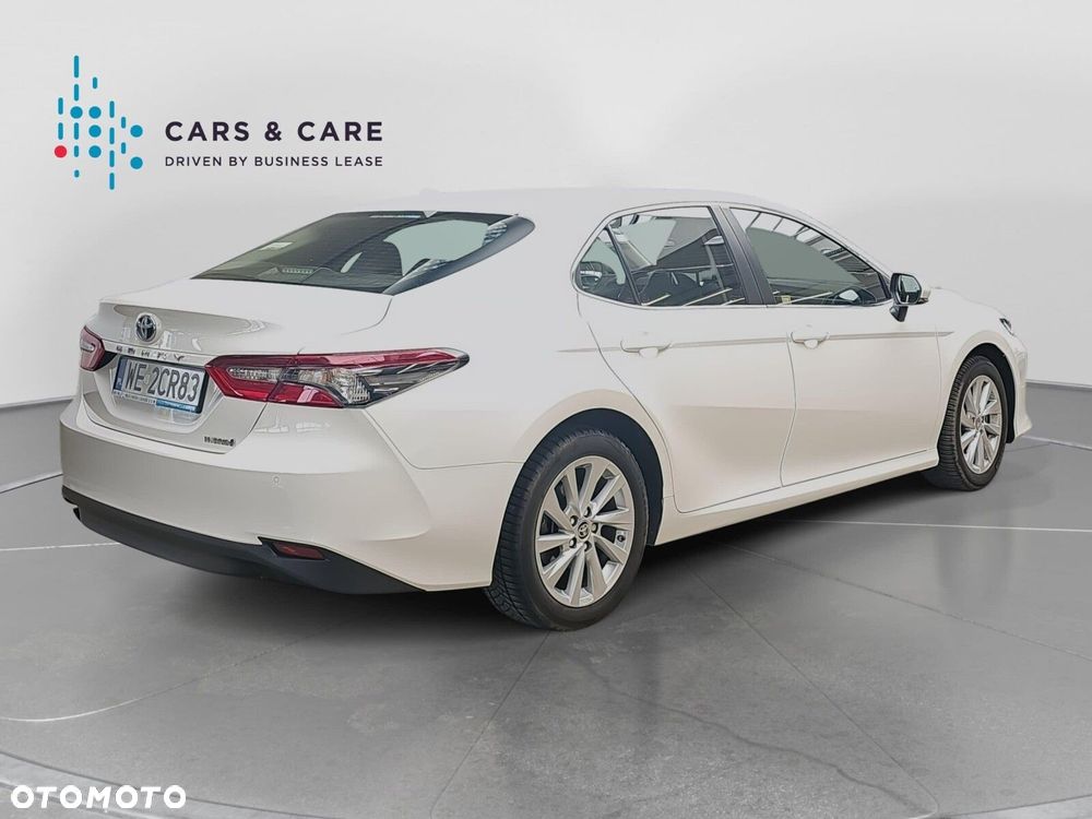 Toyota Camry 2.5 Hybrid Comfort CVT - 24