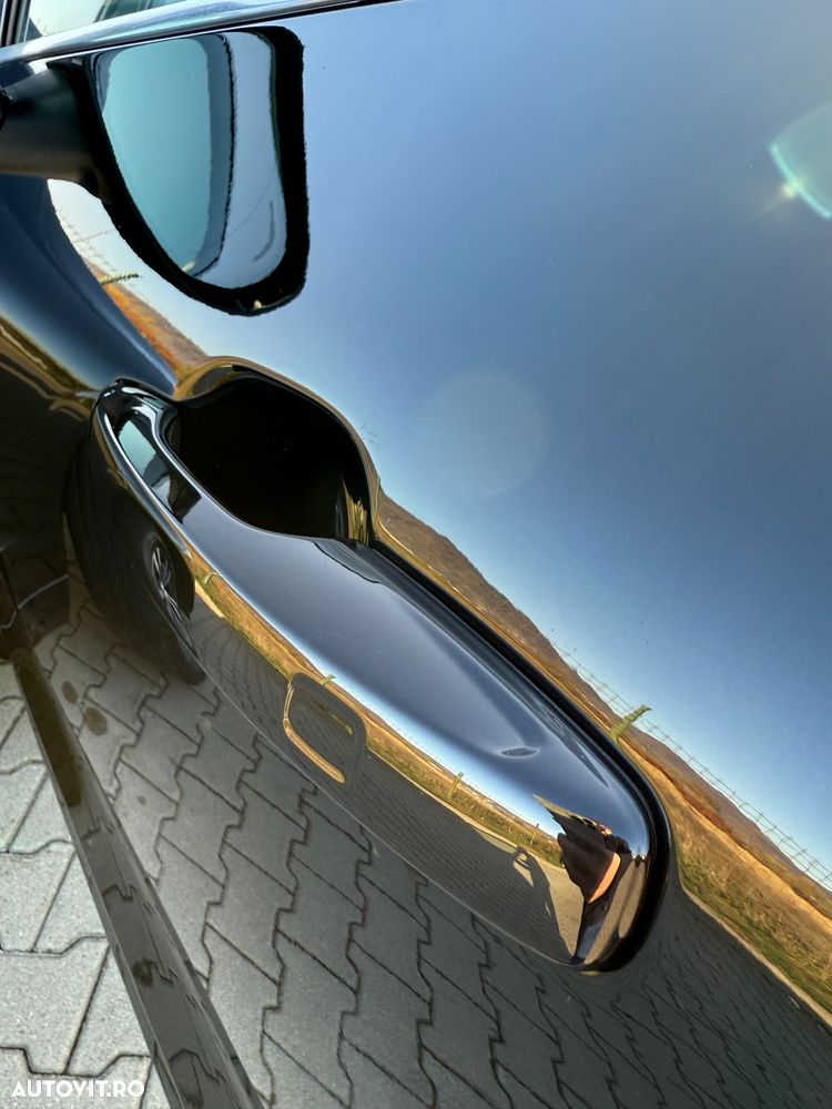 Volvo XC 60 B4 D AWD Geartronic Momentum Pro - 29