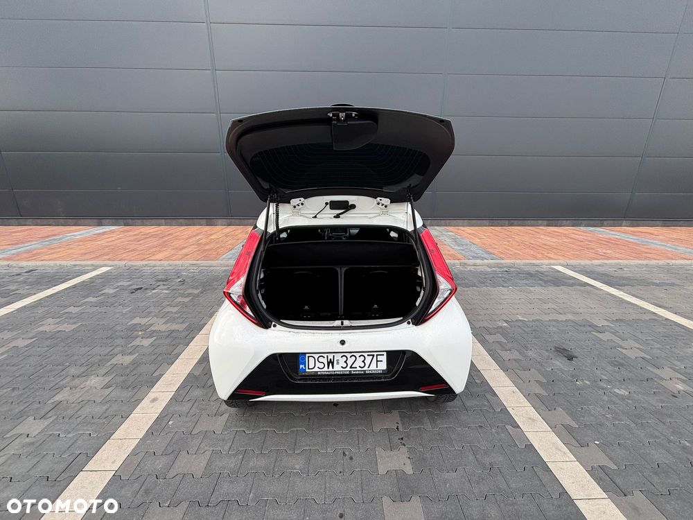 Toyota Aygo 1.0 VVT-i Black Edition - 12