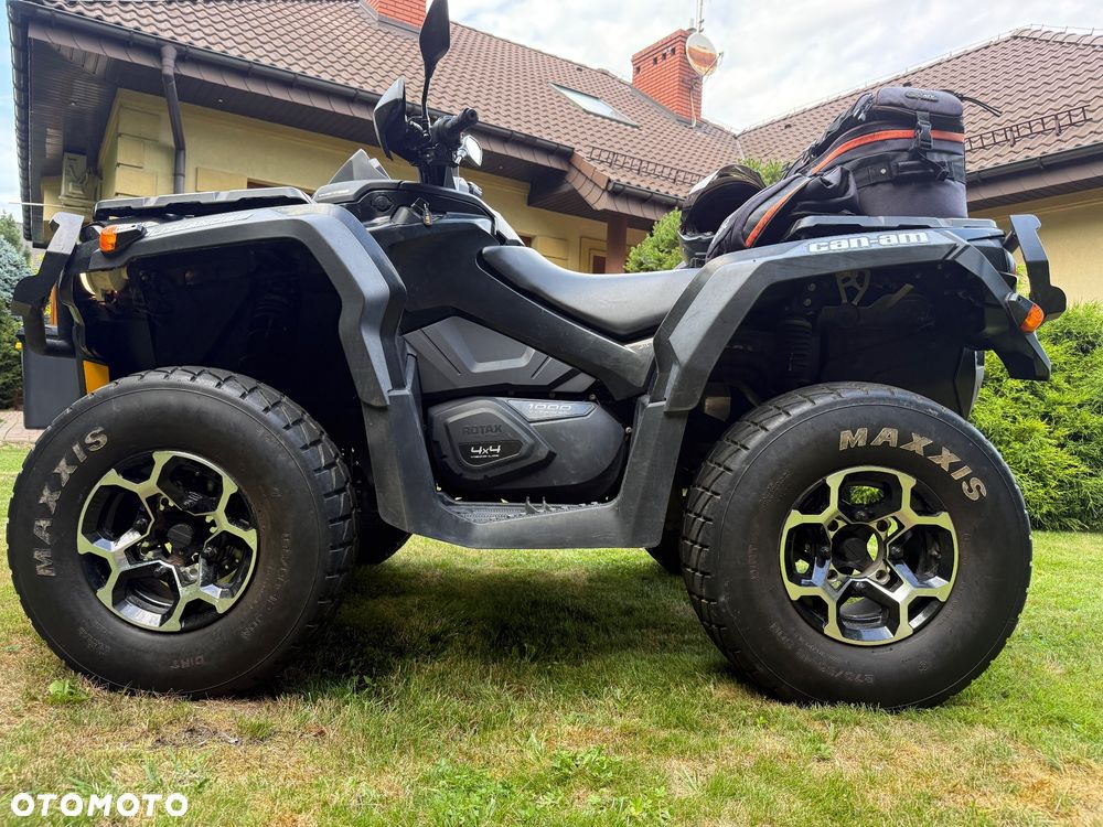 Can-Am Outlander - 2