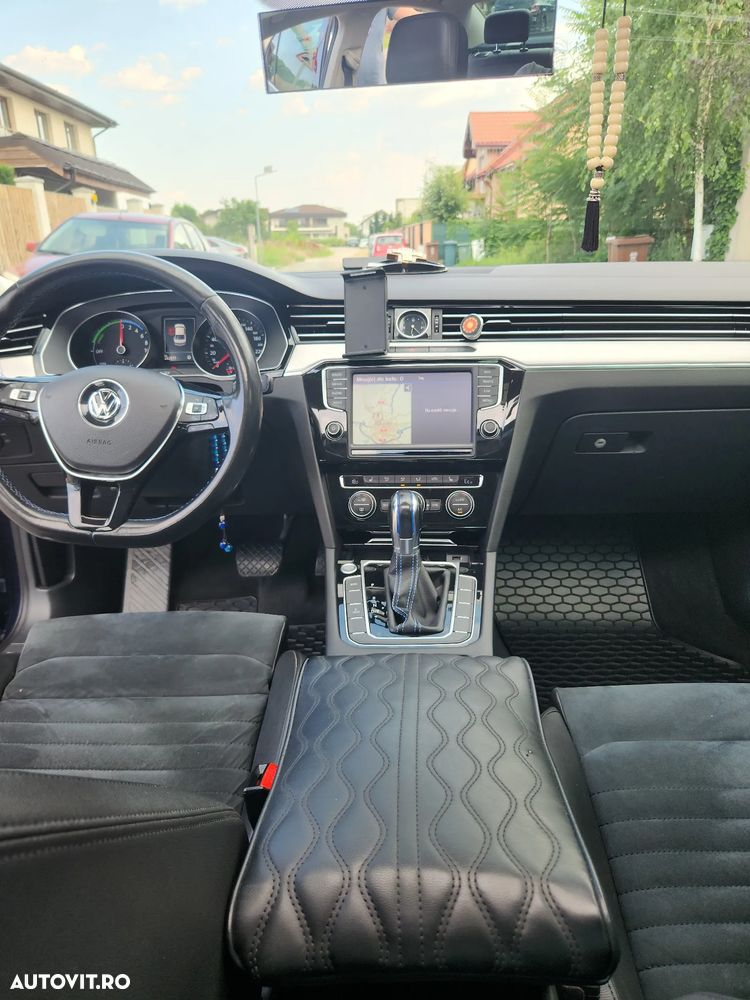 Volkswagen Passat - 19