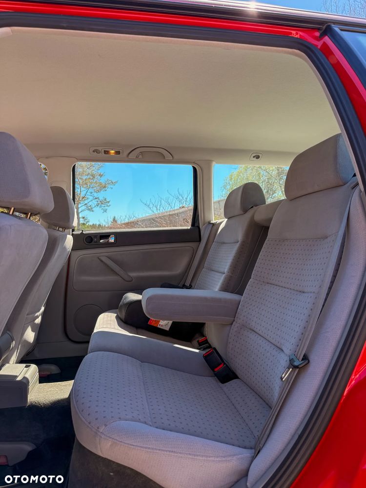 Volkswagen Passat 1.8 Comfortline - 9