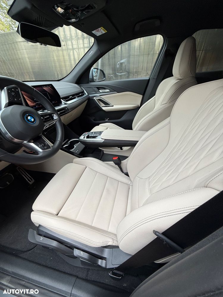 BMW iX2 xDrive30 - 9