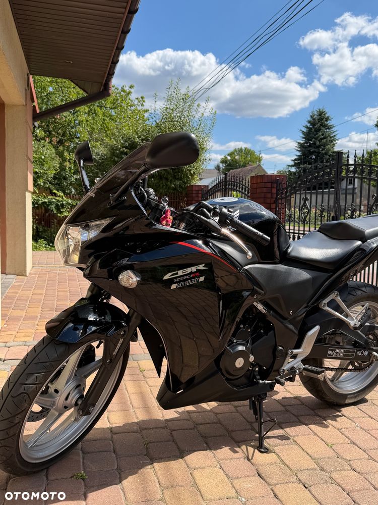 Honda CBR - 1