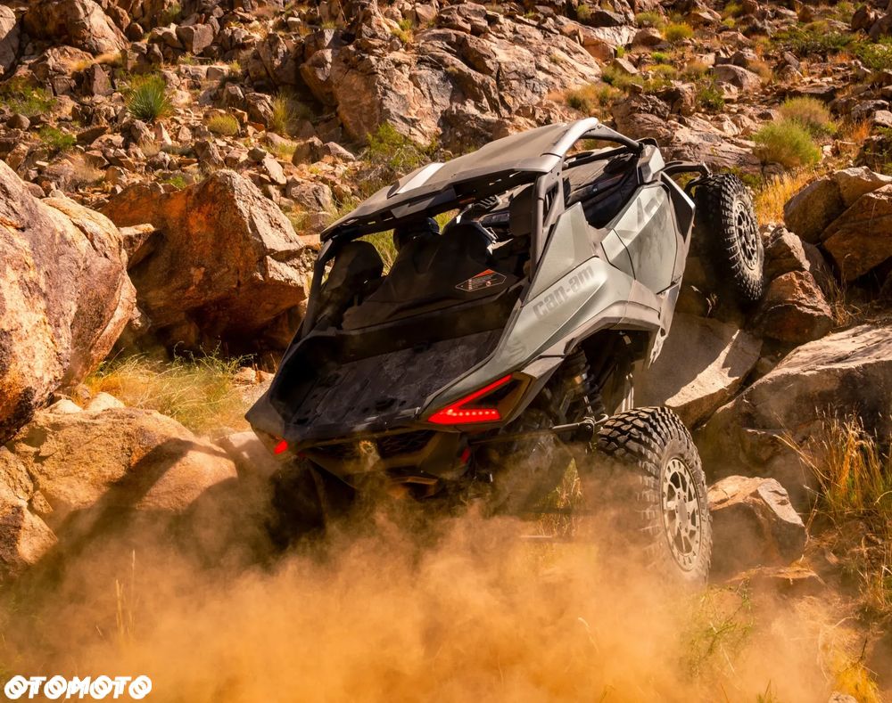Can-Am Maverick - 10