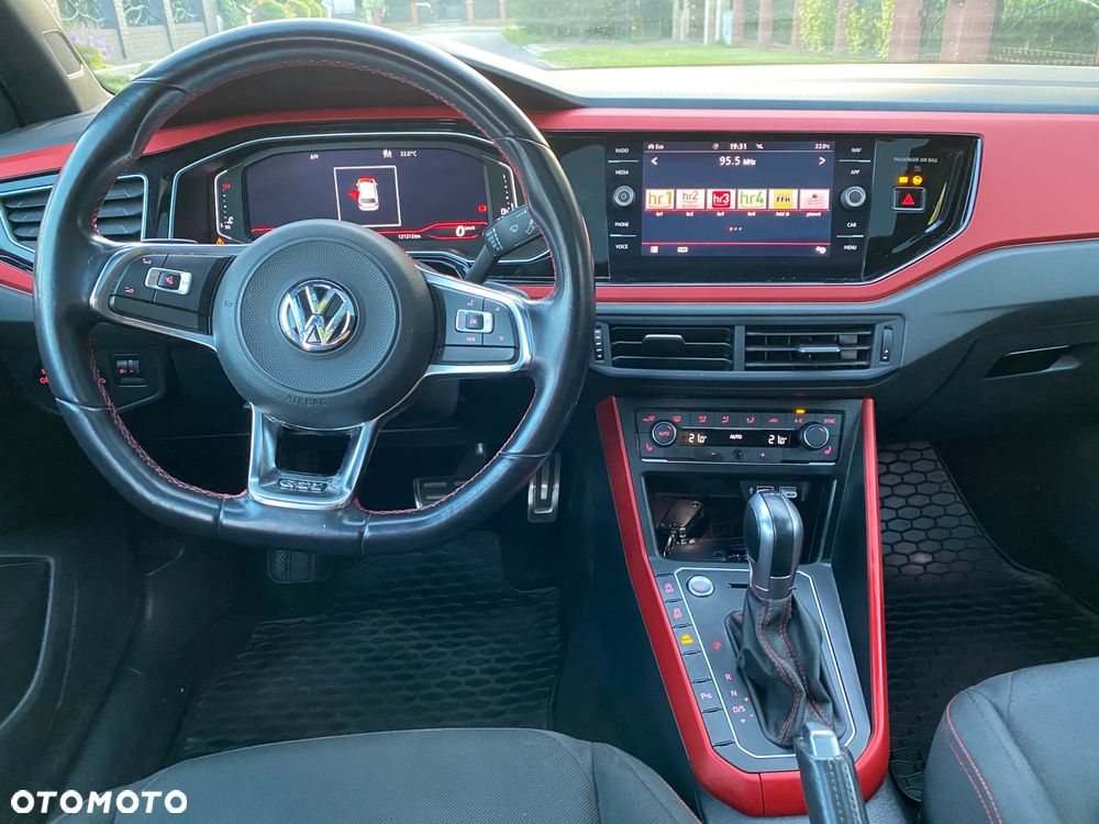 Volkswagen Polo 2.0 TSI GTI - 14