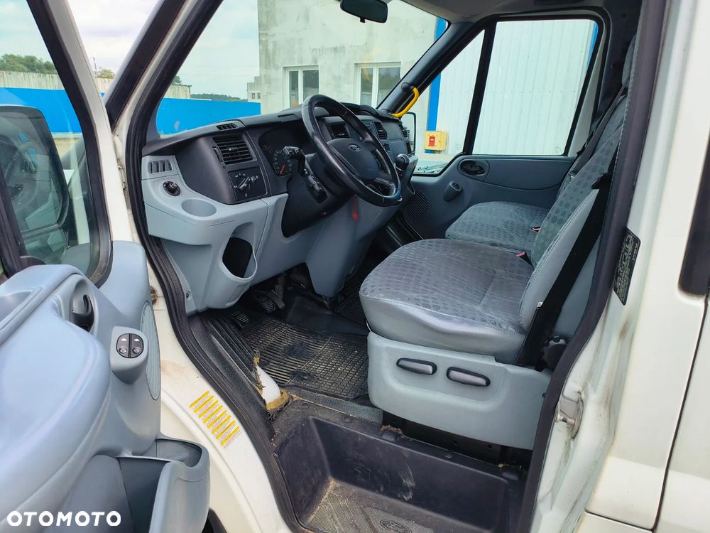 Ford Transit - 6