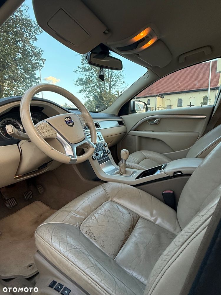Volvo V70 2.0D Summum - 25