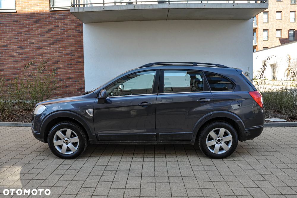 Chevrolet Captiva 2.4 2WD 7 Sitzer LS - 2