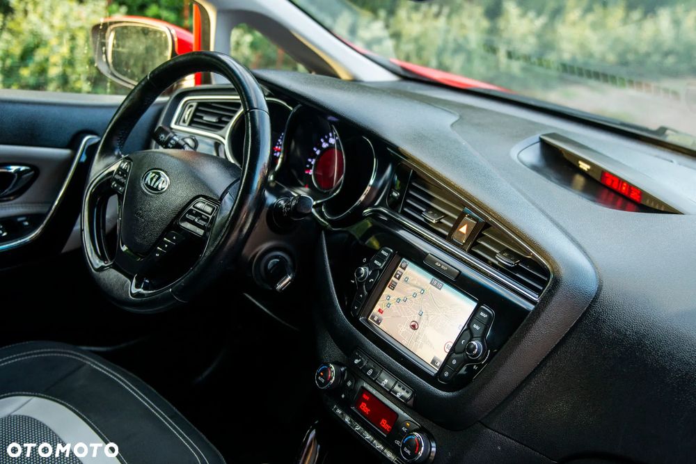 Kia Ceed 1.4 CVVT Dream Team Edition - 39