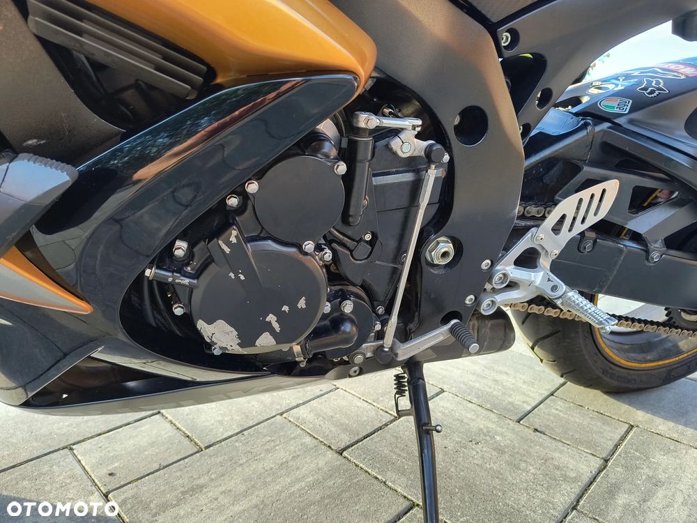 Suzuki GSX-R - 12
