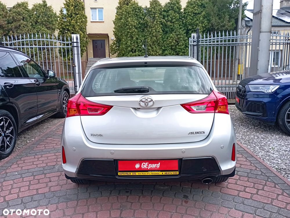 Toyota Auris 1.6 Dynamic - 5