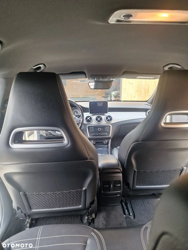 Mercedes-Benz CLA - 10